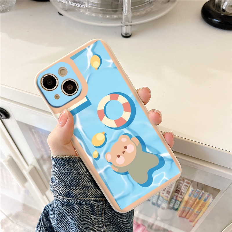 Ốp iphone hình gấu bơi mát mẻ viền nâu cho iphone 6/6plus/6s/6splus/7/7plus/8/8plus/x/xr/xs/11/12/13/pro/max/plus/promax