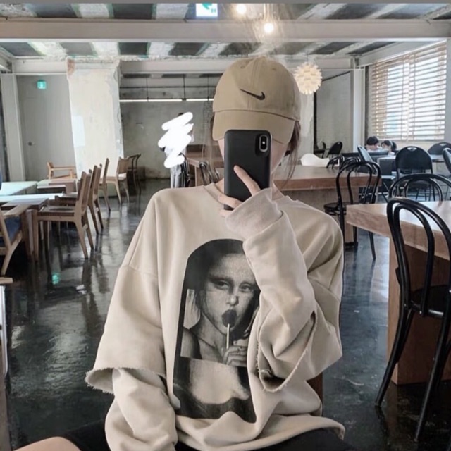 Sweater Loading..