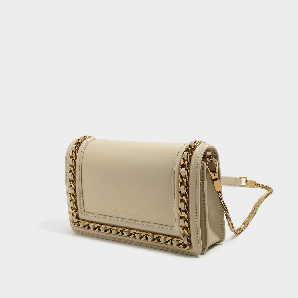 Túi Charles and Keith dáng CHAIN DETAIL CLUTCH