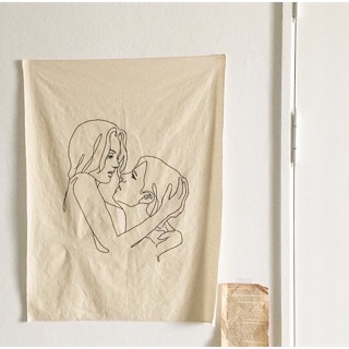 Tranh vải couple màu trắng (tặng kèm dây đèn sao và đinh móc treo)