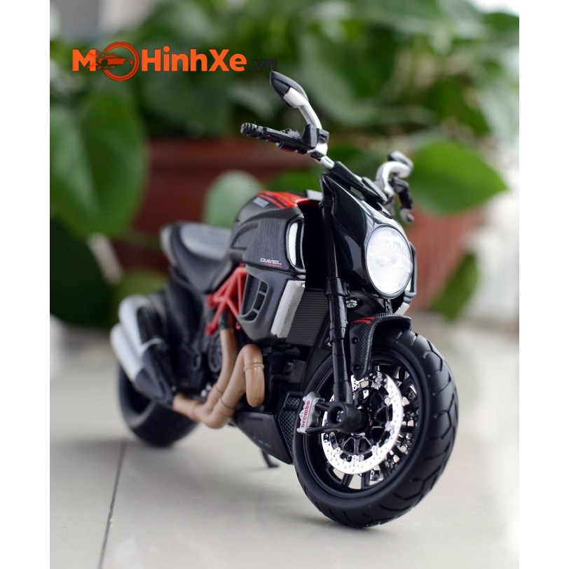 MÔ HÌNH XE DUCATI DIAVEL CARBON 1:12 MAISTO