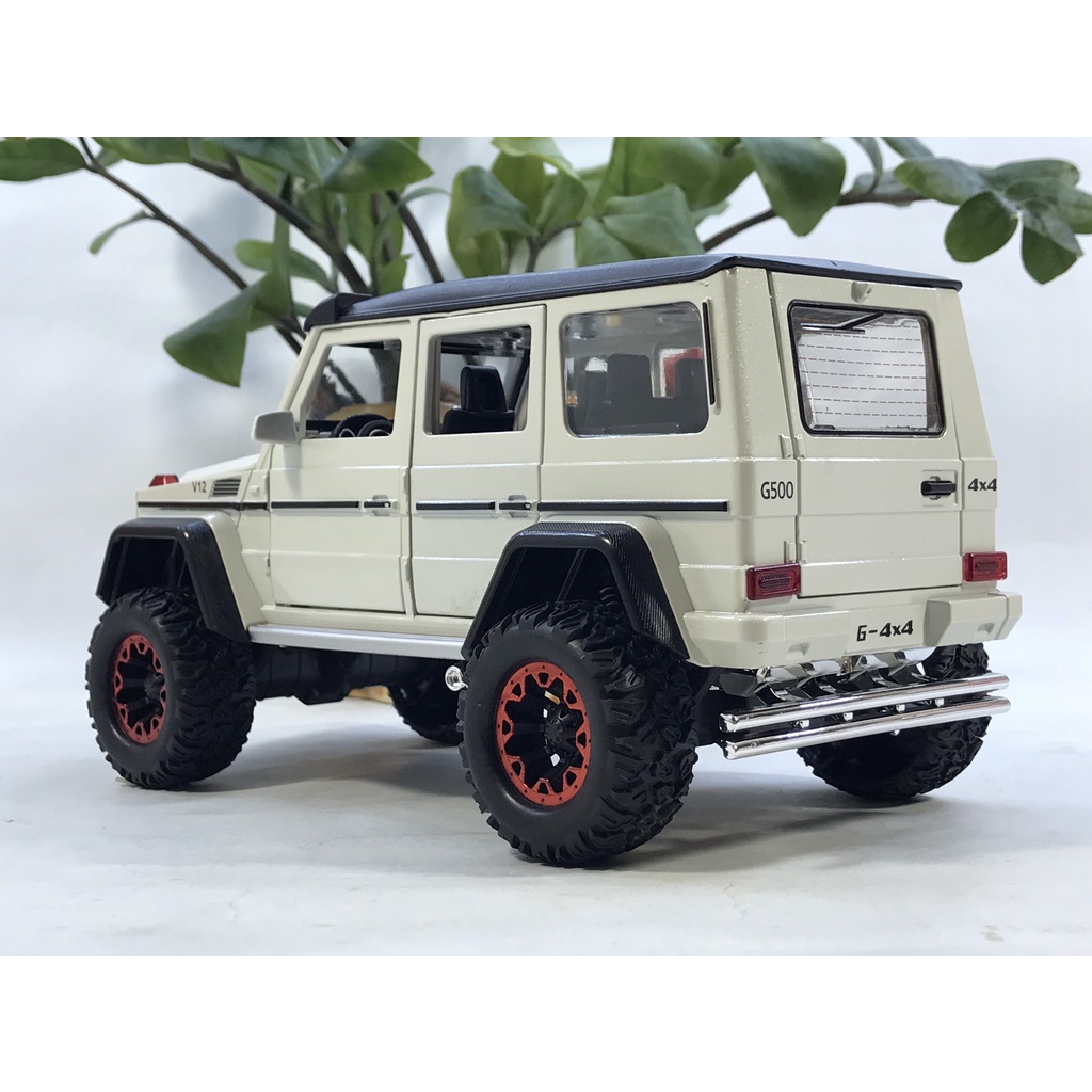 Mô hình xe ô tô Mercedes Benz G500 4x4 tỷ lệ 1:24 bằng hợp kim mô hình xe địa hình có giảm xóc có cửa sổ trời