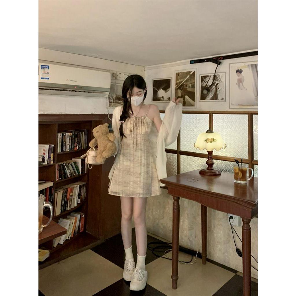 Đầm Hai Dây Màu Matcha Ôm Dáng Ngọt Ngào Mùa Hè Cho Nữ