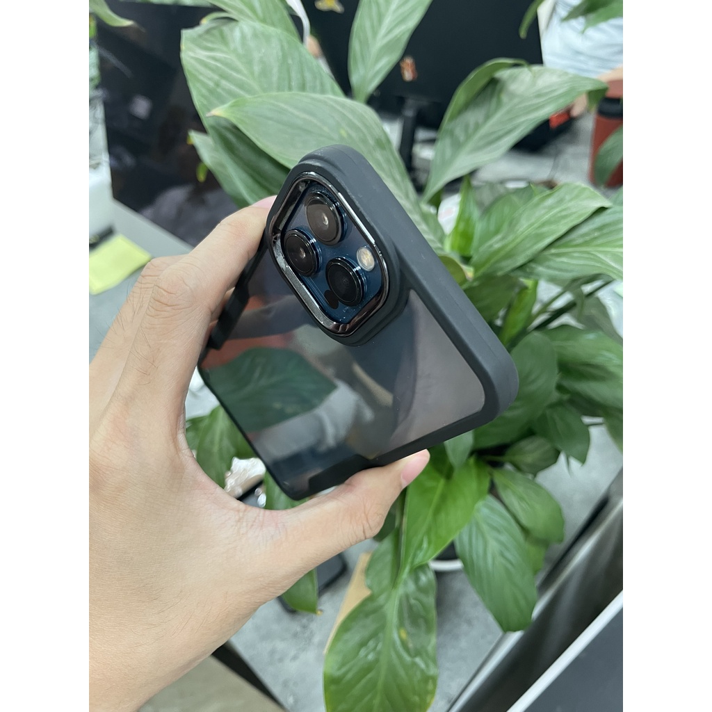 Ốp lưng trong, Viền silicon, Có bảo vệ camera