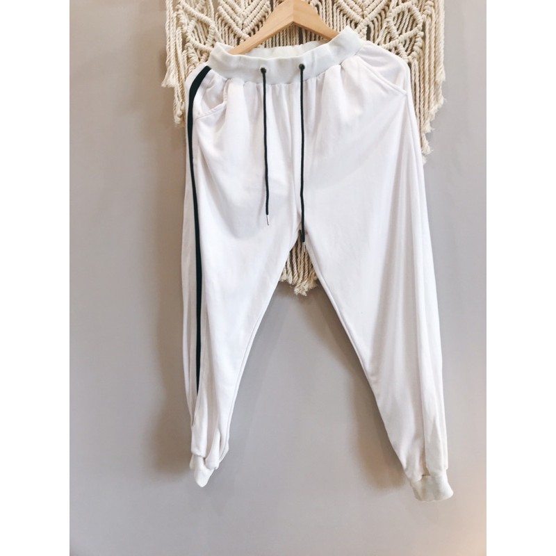 Pass set thể thao size L  Korea brand