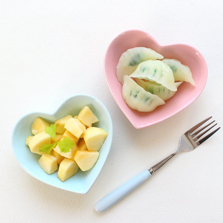 Bát sứ ăn dặm hình trái tim love 150ml - Nhiều màu
