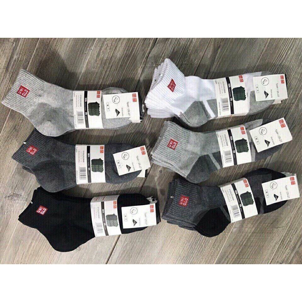 Tất nam cổ trung Uniqlo