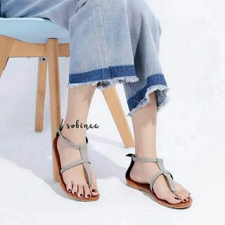Sandal kẹp ngón