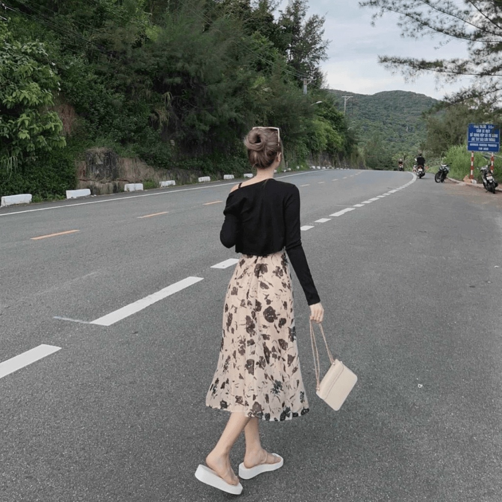 Đầm Xòe Lụa Nữ Phối Hoa Kèm Áo Khoác Thun Đen Mặc Đẹp Tôn Dáng NEW UNISEX