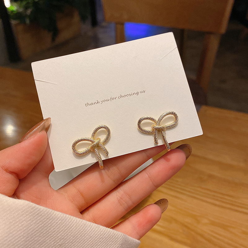 Bông Tai Hình Nơ Bằng Kim Loại Phong Cách Vintage Hàn Quốc