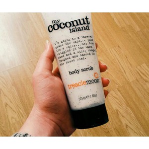 Tẩy da chết toàn thân tinh dầu dừa Treaclemoon 225ml - My Coconut Island Body Scrub