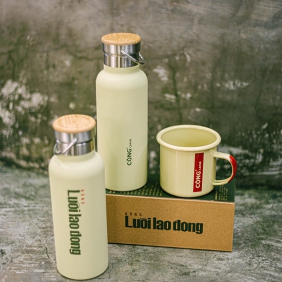 Bình giữ nhiệt và ca men &quot;Đừng lười lao động&quot;, Bộ đôi tiết kiệm Cộng Cà Phê
