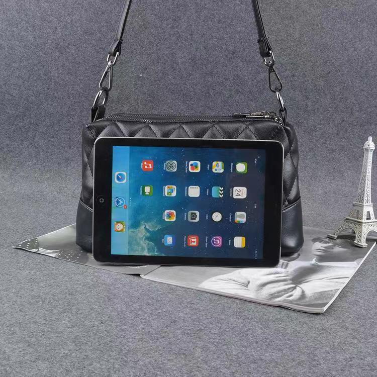 Túi xách da mềm thời trang 2020 cho phụ nữ trung niên