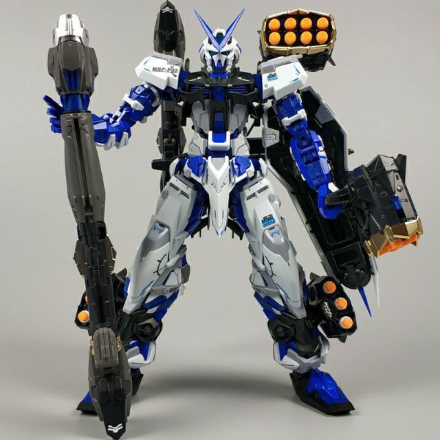 Mô hình lắp ráp Gundam MG Astray Blue Frame MB 1/100 8810