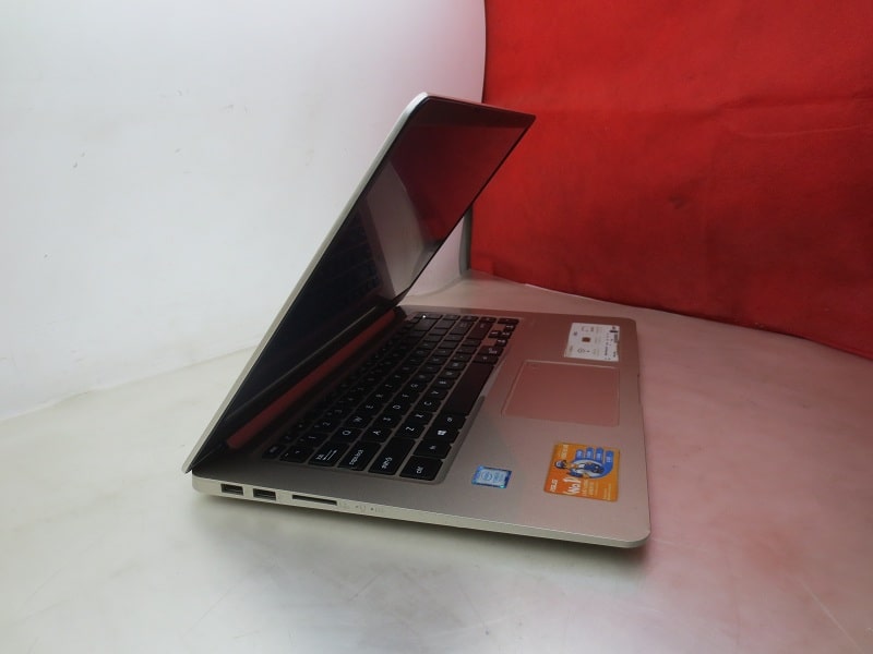 Laptop Cũ ASUS X510UA/ CPU Core I5-7200U/ Ram 4GB/ Ổ Cứng SSD 128GB + HDD 500GB/ VGA Intel HD Graphics/ LCD 15.6" inch