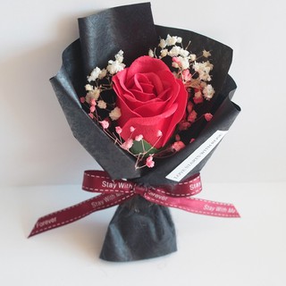 Bó hoa hồng đỏ nhỏ handmade
