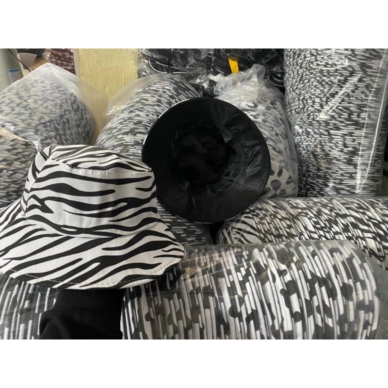 Rẻ giật mình xả mũ loang bò sữa và mũ vằn giá 9k