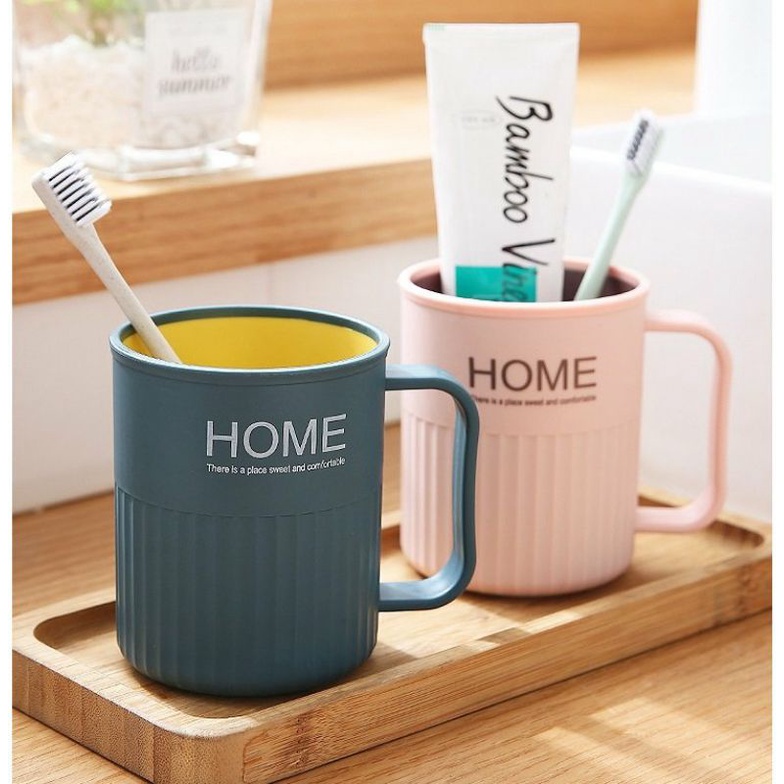 Cốc ly uống nước, đánh răng chữ Home có quai cầm