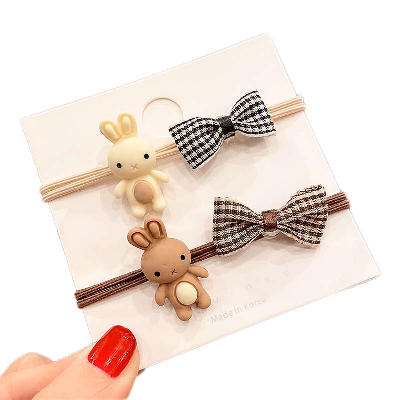 Cột tóc gấu nhỏ cute