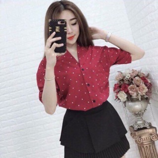 Áo sơ mi chấm bi cổ chữ V cực hot