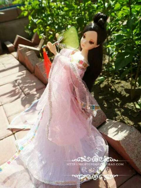 Quạt cổ trang cho búp bê