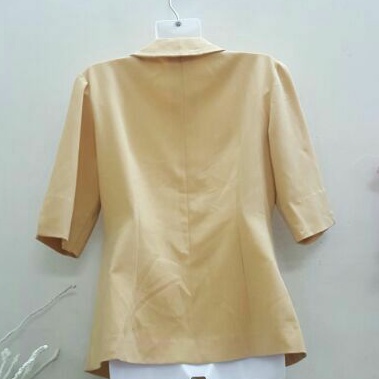 Set ký giả màu vàng