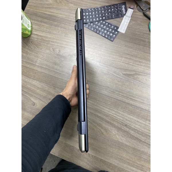 Toshiba g83 i5 8250u ram 8 ssd 256 màn hình 13,3 full hd