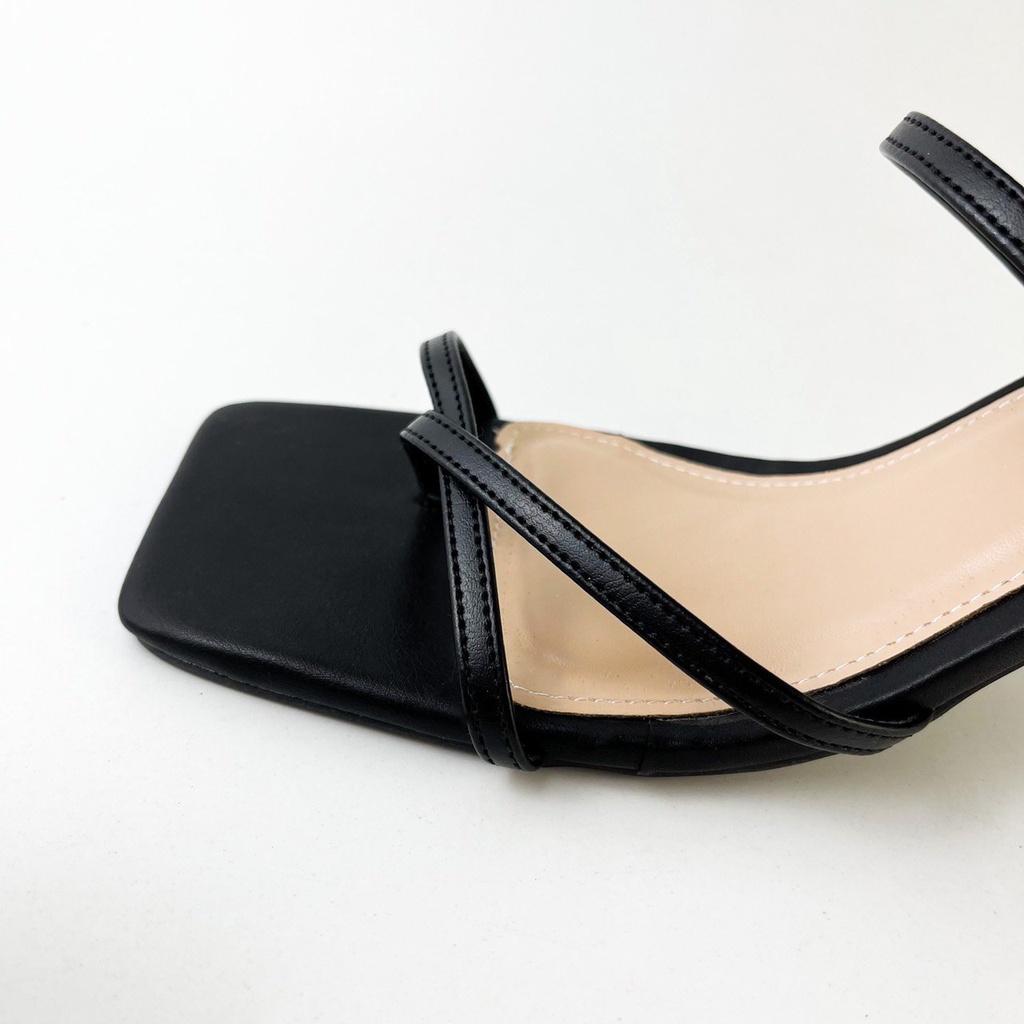 Giày Sandal Nữ Cao gót 7cm Thời Trang Hishoo Xỏ Ngón Dây hậu Mảnh Cao Cấp S024