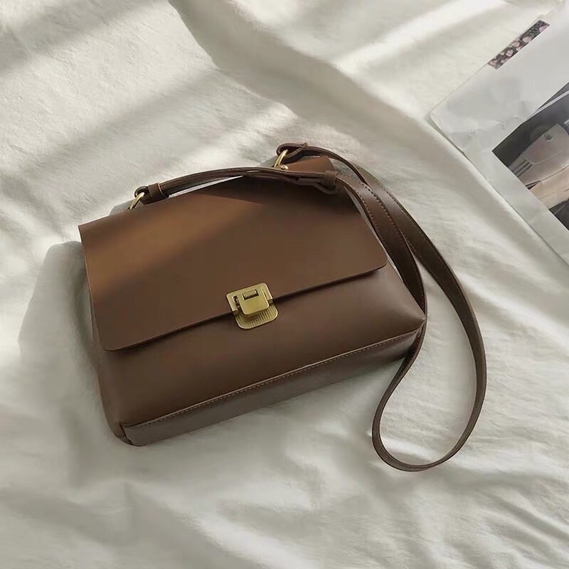 Túi bì thư nhỡ nắp tròn