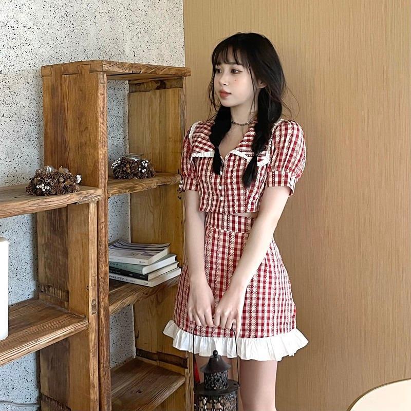 Fashion suit women 2021 summer new sweet thin short sleeves + high waist plaid skirt two sets