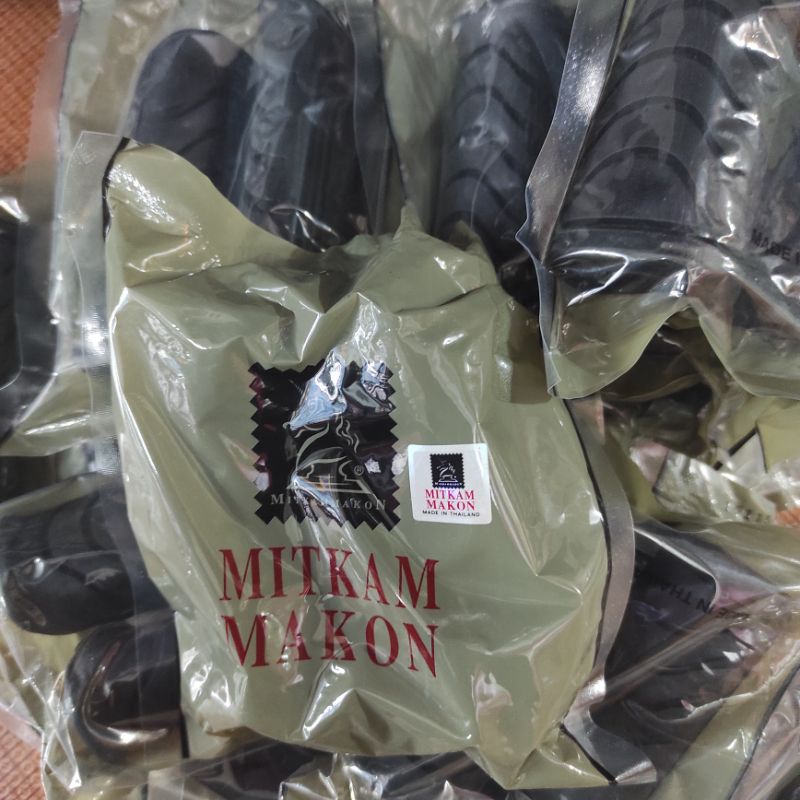 Cao su để chân xe máy cao cấp Dream, RS, Jupiter, gác chân trước Mikamakon