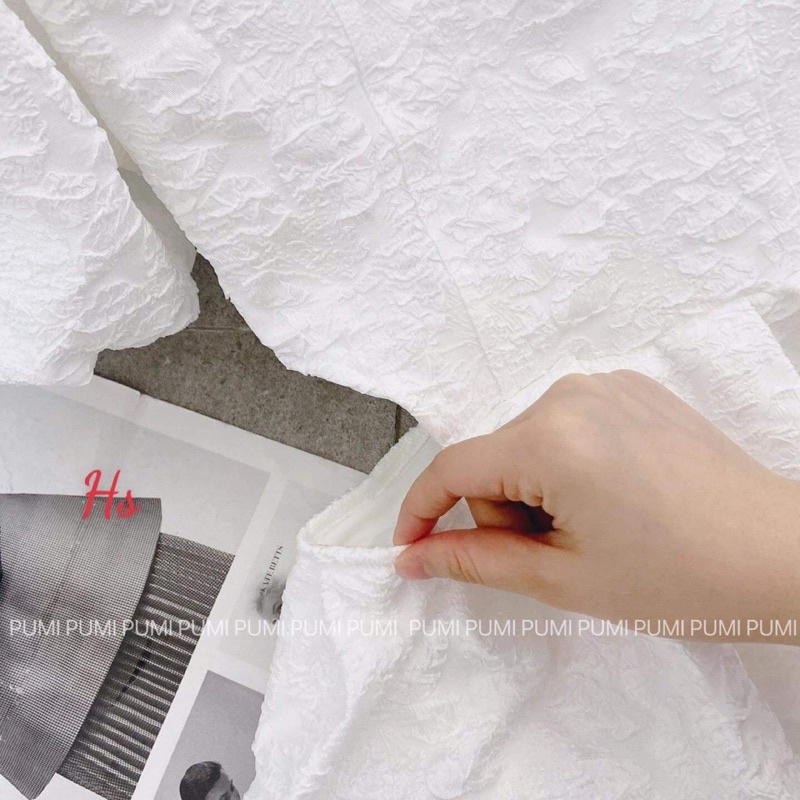 Váy xốp cổ ren khoét eo HS6