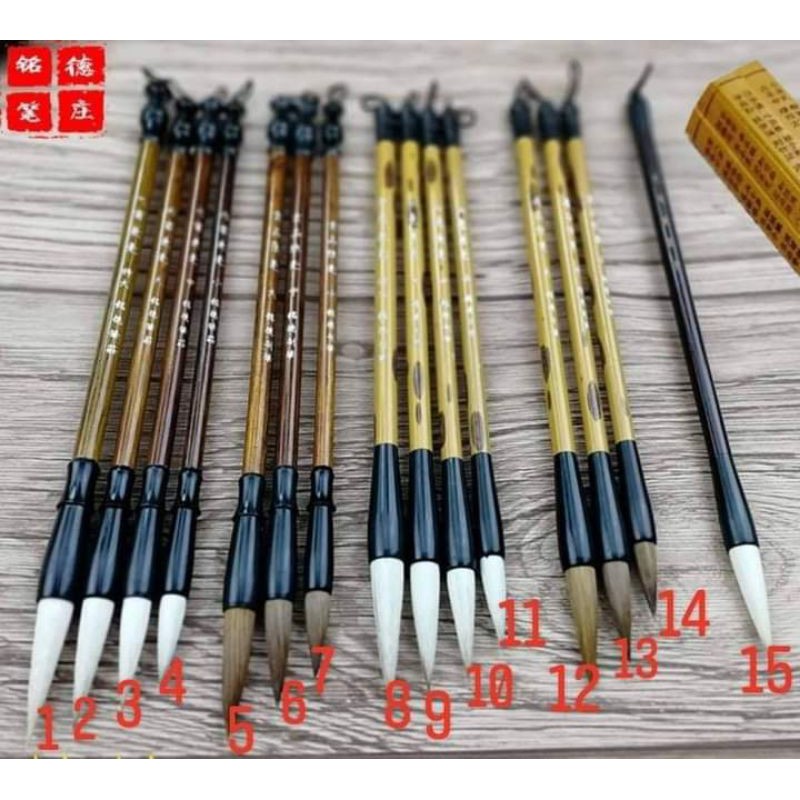 Bút lông thượng thư Bút viết đc cả thư pháp chữ việt và chữ hán...Giá 25k/1 bút