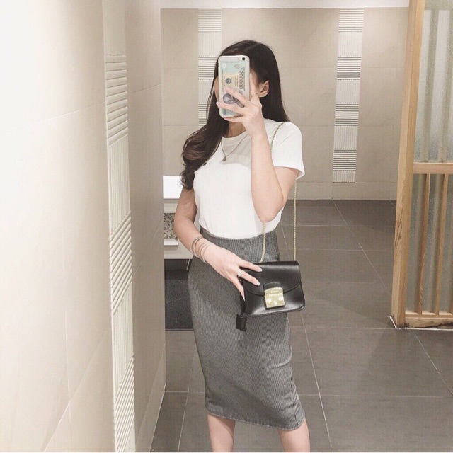 Chân váy midi dáng dài