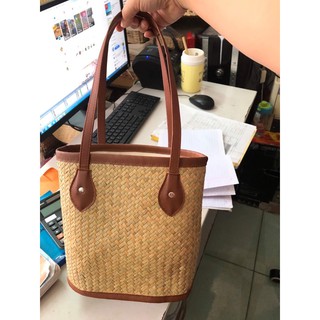 Giỏ vẽ xe đạp cỏ bàng