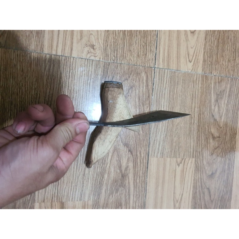 Chét làm cỏ vườn loại  trung bình