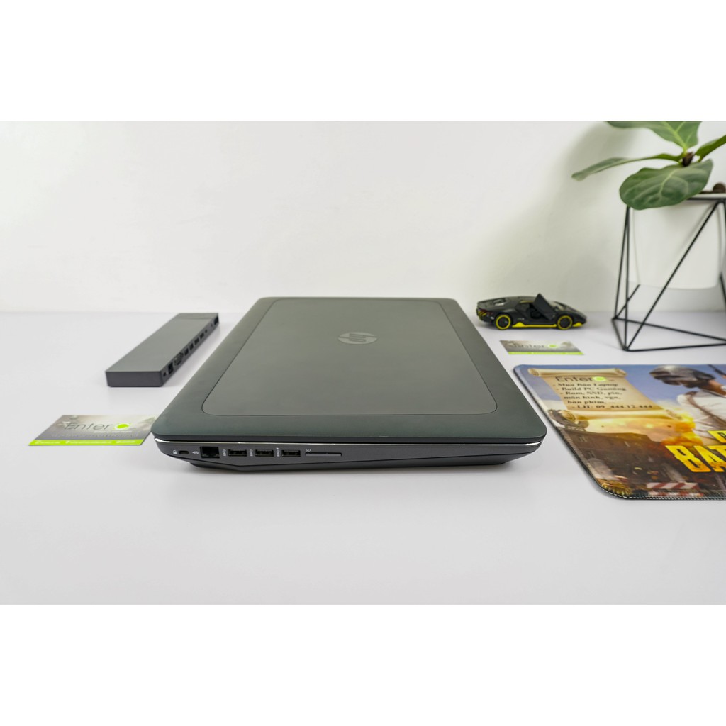 HP Zbook 17 G4 Xeon E3-1535M v6/ Ram 32GB/ SSD 512/ NVIDIA Quadro P4000 8GB GDDR5/ 17.3 inch