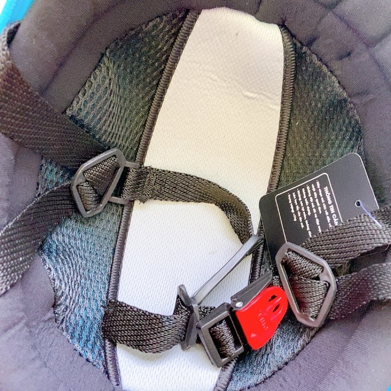 Mũ lưỡi trai kiểu xương cá