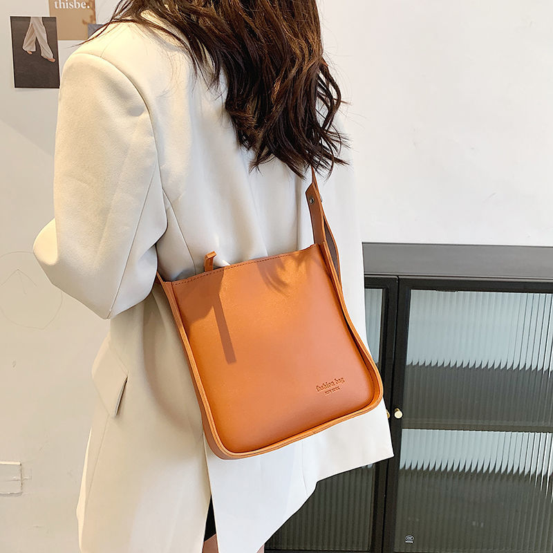 Túi Đeo Chéo Thời Trang Mùa Hè Đơn Giản Sành Điệu Dành Cho Nữ