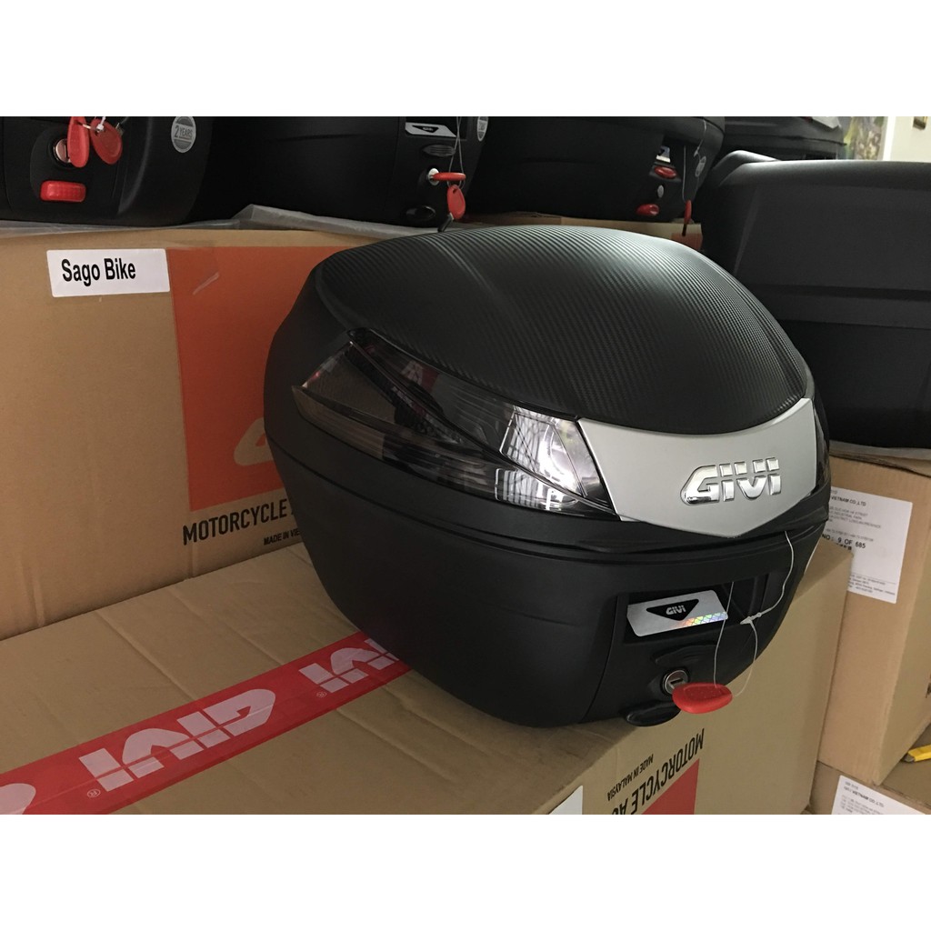 Thùng xe máy givi mẫu B34NT kèm đế và bát gắn, mới 100%