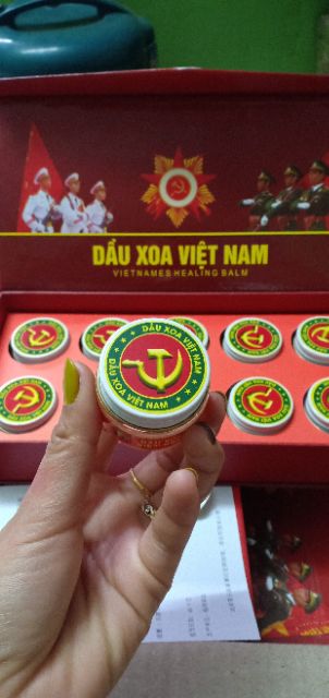 [1 hôp 10 hũ Dầu xoa Việt Nam]