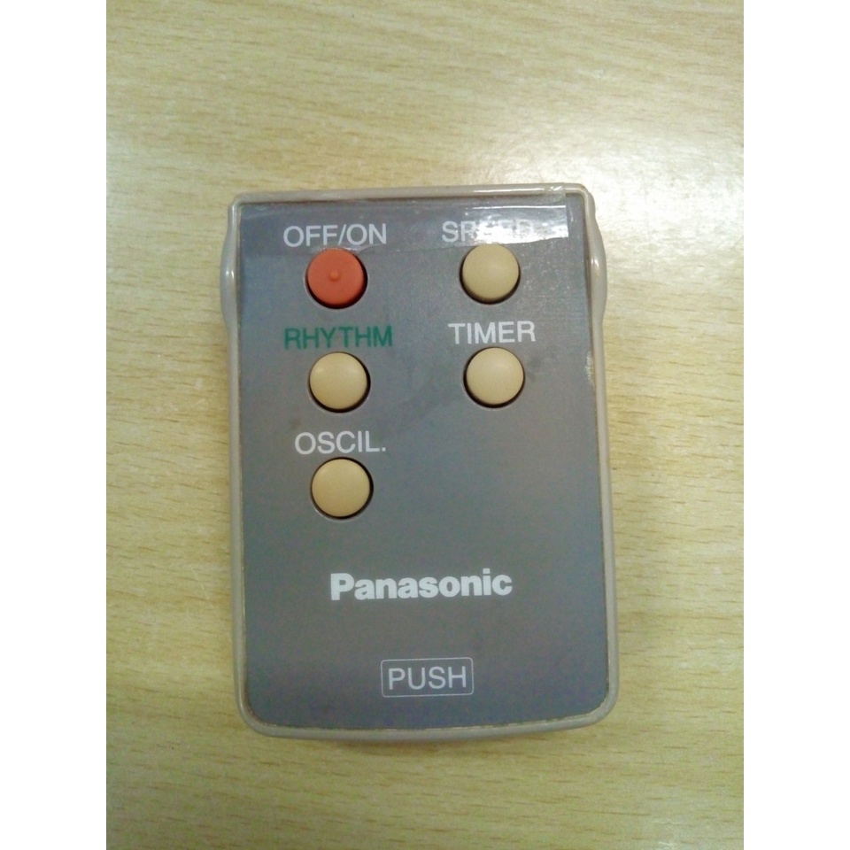 Điều khiển quạt Panasonic chính hãng đã sử dụng tặng kèm pin