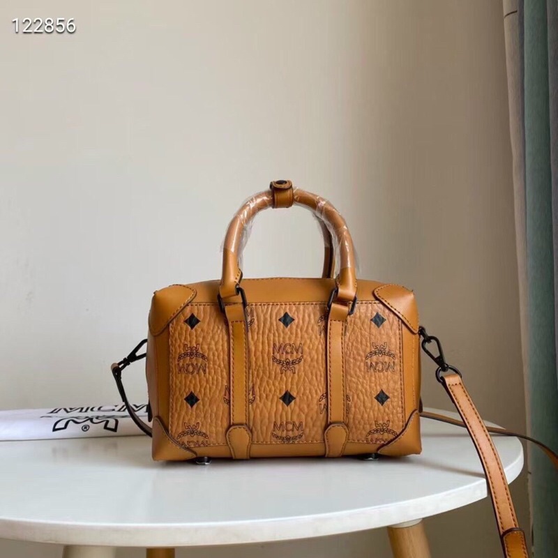 Túi MCM SOFT BERLIN