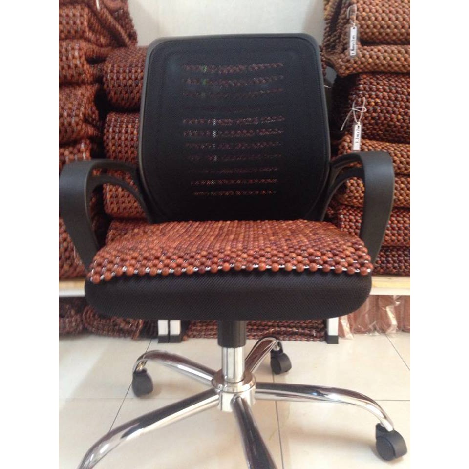 Đệm lót ghế văn phòng bằng hạt gỗ ( Hình thật )