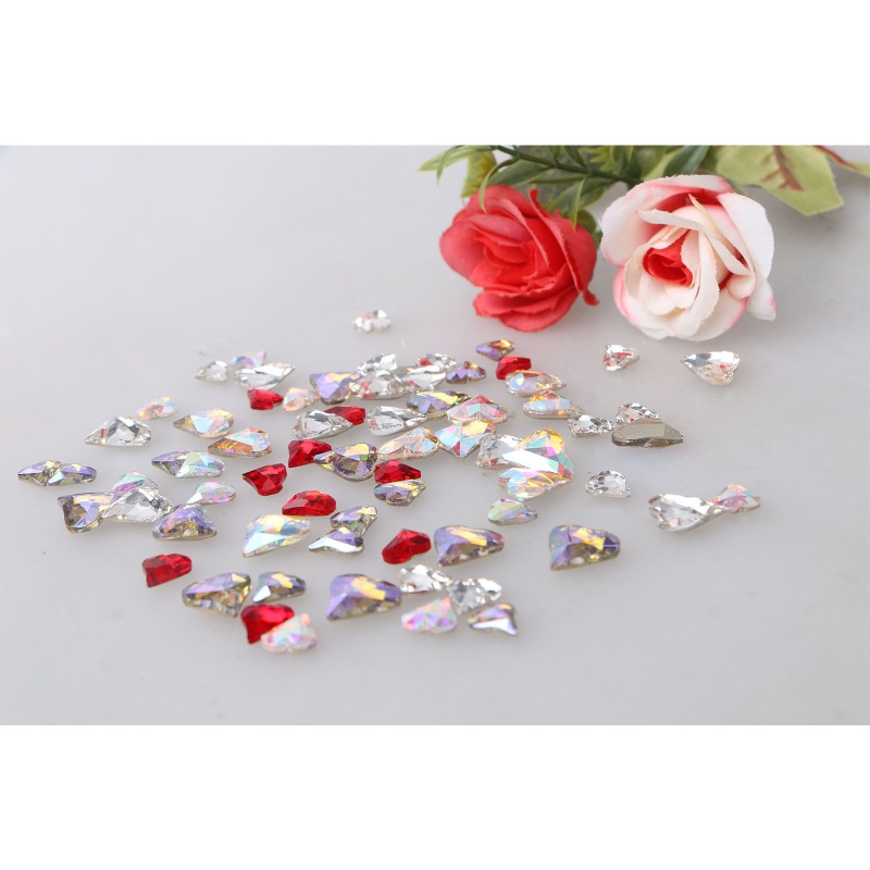 Set 10 Phụ Kiện Trang Trí Móng Tay Hình Trái Tim Đính Đá Xinh Xắn