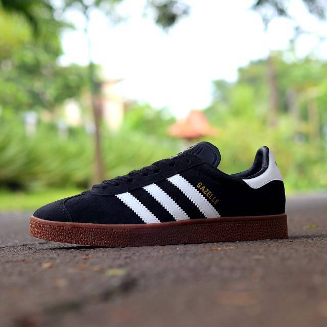 Giày Thể Thao Adidas Gazelle Màu Trắng Đen Thời Trang Năng Động