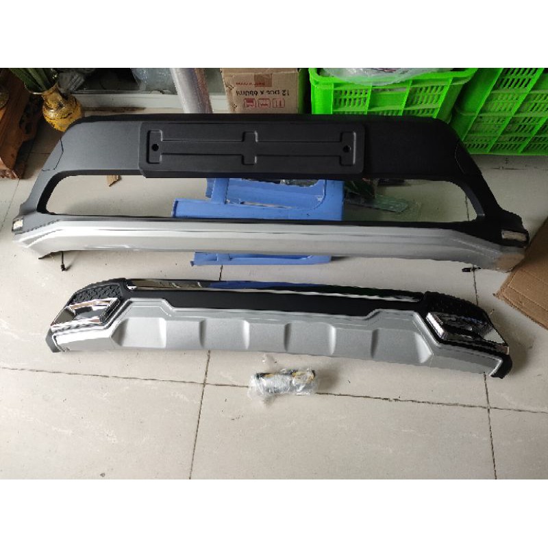 Ốp cản trước sau xe Toyota Cross
