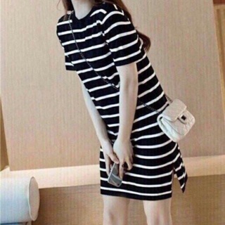 Váy suông kẻ ngang đen trắng