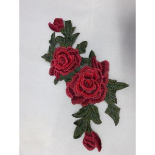 Hoa hồng 3D to kết áo chiều dài 41cm
