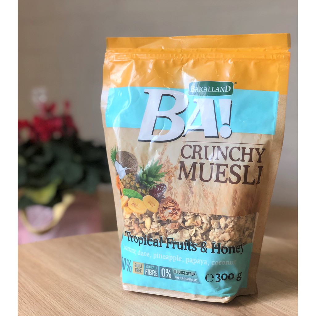 Ngũ cốc Trái cây Nhiệt đới Bakalland 300g Date 03.2023 -Tropical Fruits (XANH LAM)